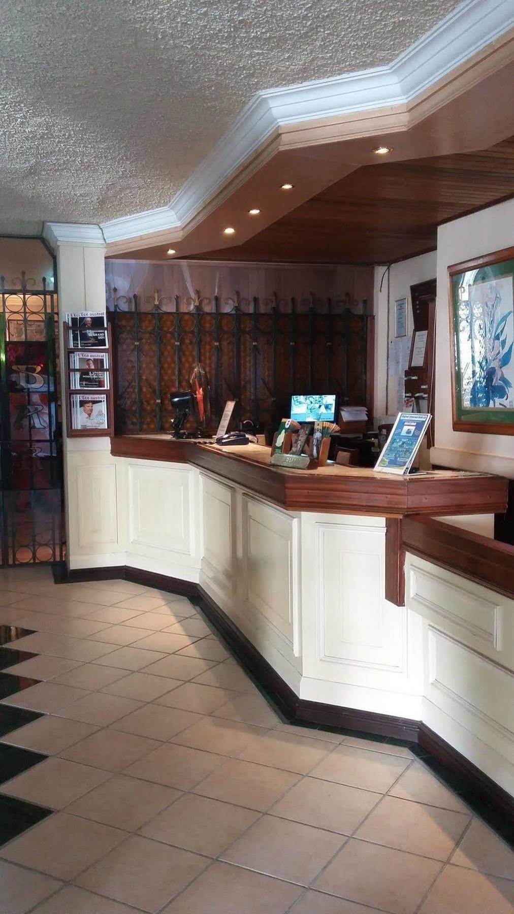 Le Saint Georges Hotel Порт Луи Екстериор снимка