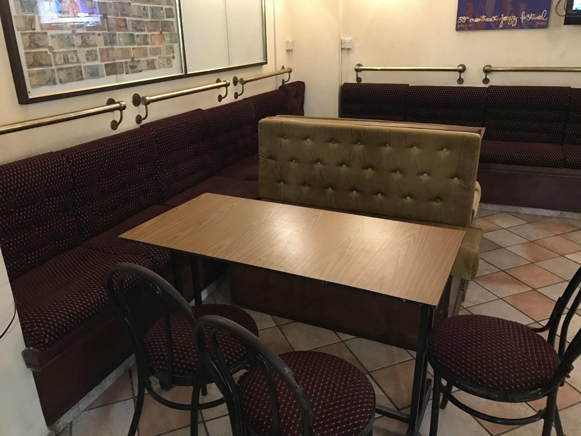 Le Saint Georges Hotel Порт Луи Екстериор снимка